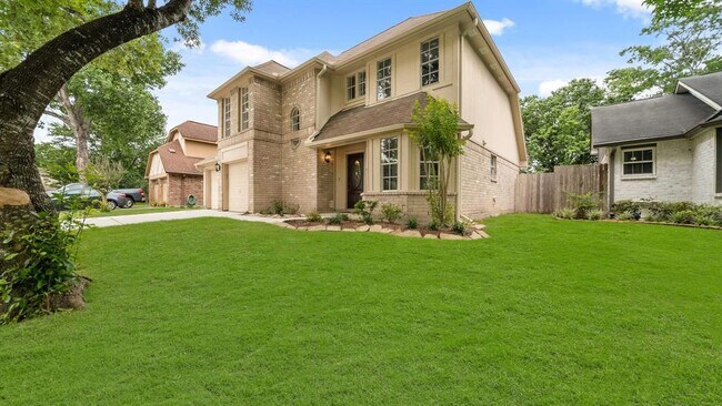 1504 Regency Ct in Friendswood, TX - Foto de edificio - Building Photo
