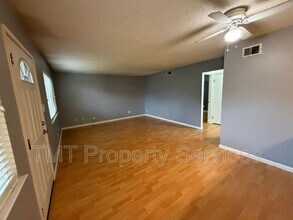 8963 El Mirador Dr in Elk Grove, CA - Building Photo - Building Photo