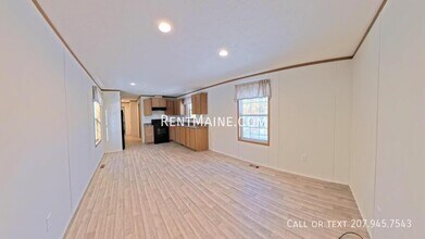 135 Penney Ln in Bradley, ME - Building Photo - Building Photo