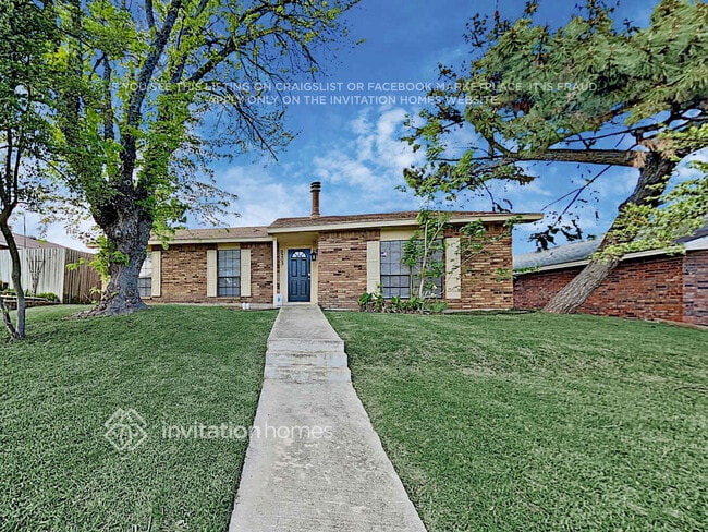 property at 9205 Fairmont Cir