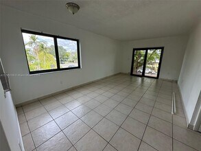 690 NE 123rd St in North Miami, FL - Building Photo - Building Photo