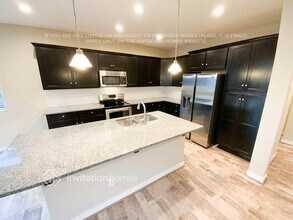 9084 Aster St SE in Tumwater, WA - Foto de edificio - Building Photo