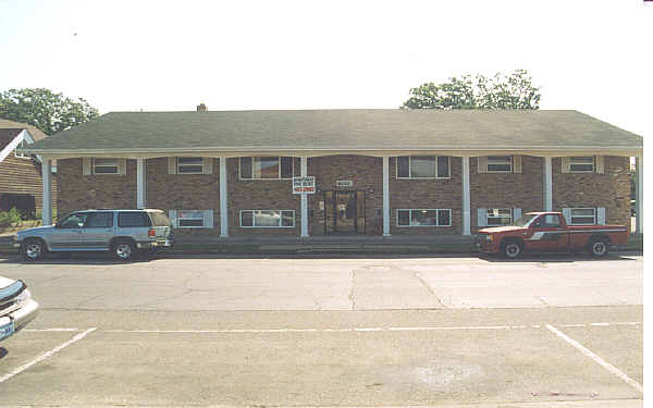 Manitou Apartments in White Bear Lake, MN - Building Photo - Building Photo