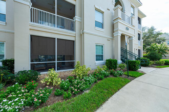 8601 Beach Blvd in Jacksonville, FL - Building Photo - Building Photo