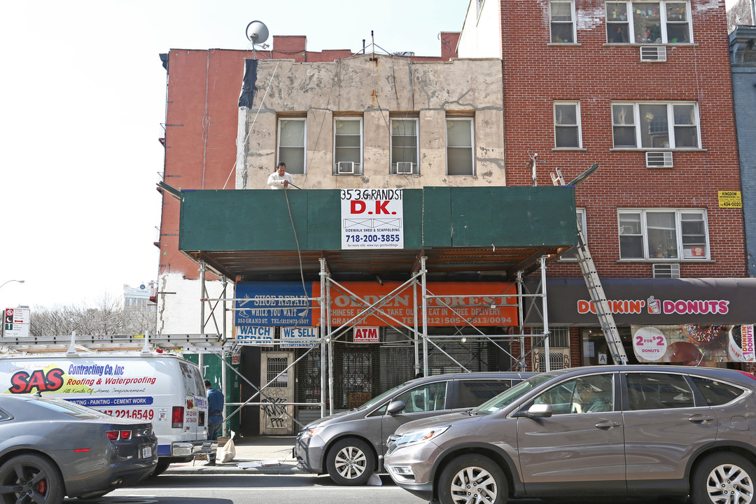 353 Grand St in New York, NY - Building Photo