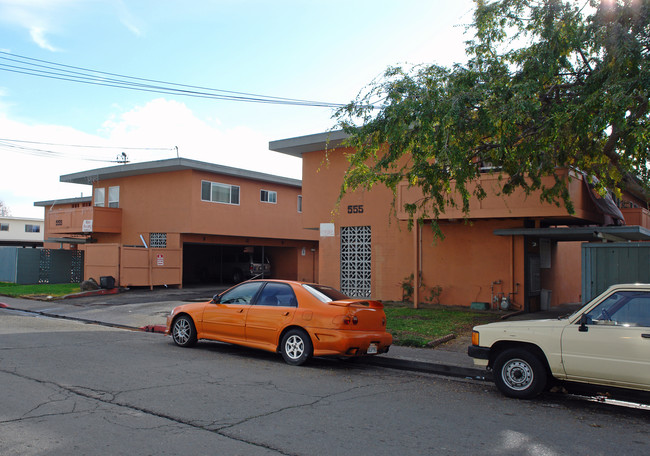 Bay Port Apartments in San Rafael, CA - Building Photo - Building Photo