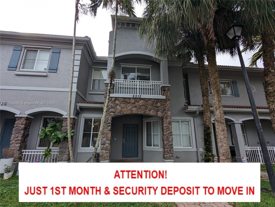 8212 SW 29th St in Miramar, FL - Foto de edificio