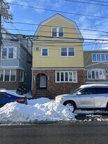 571 Avenue A in Bayonne, NJ - Building Photo