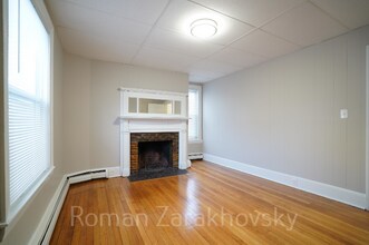 8 Ashford Ct, Unit 3A in Boston, MA - Foto de edificio - Building Photo