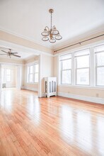 4452 N Damen Ave, Unit #B2 in Chicago, IL - Foto de edificio - Building Photo
