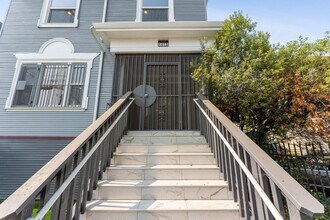 1015 Martin Luther King Jr Way, Unit 1 in Oakland, CA - Building Photo - Building Photo