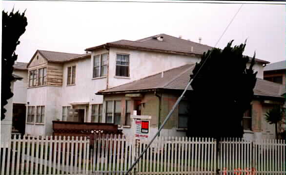 723-725 S Grevillea Ave in Inglewood, CA - Building Photo