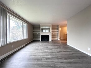 6300 SW Fisher Ave in Beaverton, OR - Building Photo - Building Photo