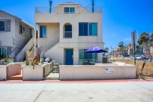 803 El Carmel Pl in San Diego, CA - Building Photo