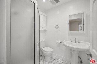 6190 Mesa Ave in Los Angeles, CA - Building Photo - Building Photo