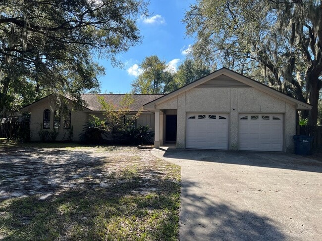 property at 140 Quail Run