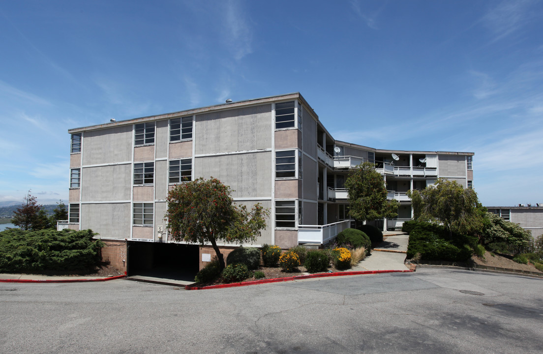 Madera Vista Apartments in Corte Madera, CA - Foto de edificio