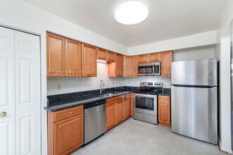 6143 Summer Park Ln in Alexandria, VA - Building Photo - Building Photo