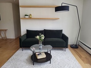 317 14 Av SW in Calgary, AB - Building Photo - Building Photo