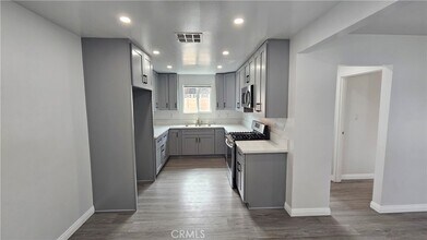 16245 Londelius St in Los Angeles, CA - Building Photo - Building Photo