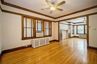 5719 N Meade Ave in Chicago, IL - Building Photo - Building Photo