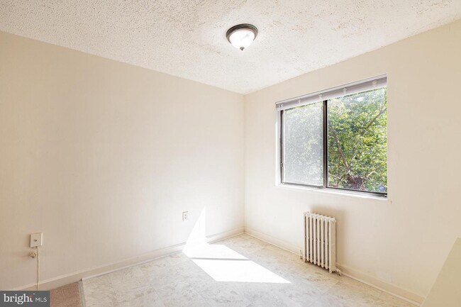 4721 1st St SW-Unit -203 in Washington, DC - Building Photo - Building Photo