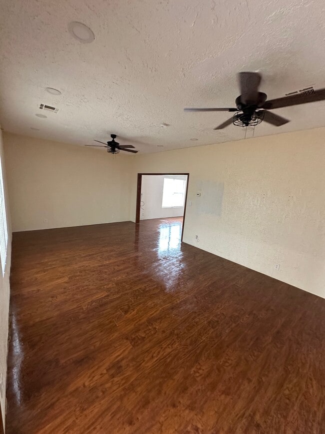 2422 SW Jefferson Ave in Lawton, OK - Building Photo - Building Photo