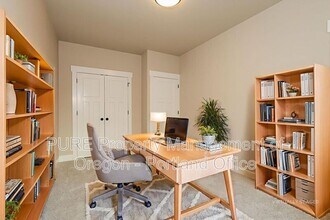 2659 NE Justus Ave in Estacada, OR - Building Photo - Building Photo