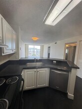 8750 N Sherman Cir in Miramar, FL - Building Photo - Building Photo