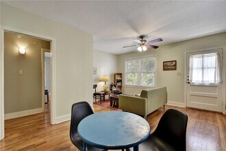502 Franklin Blvd in Austin, TX - Building Photo - Building Photo