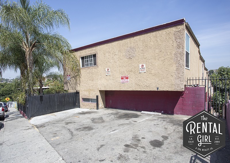 4929 Lynnfield St in Los Angeles, CA - Building Photo