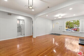 2126 Selby Ave in Los Angeles, CA - Building Photo - Building Photo