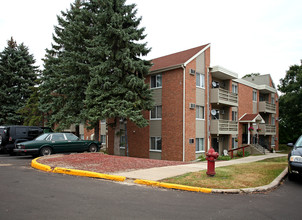 Lake Grace Apartments in Chaska, MN - Building Photo - Building Photo