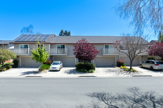 Merrivale Views in San Jose, CA - Building Photo - Building Photo
