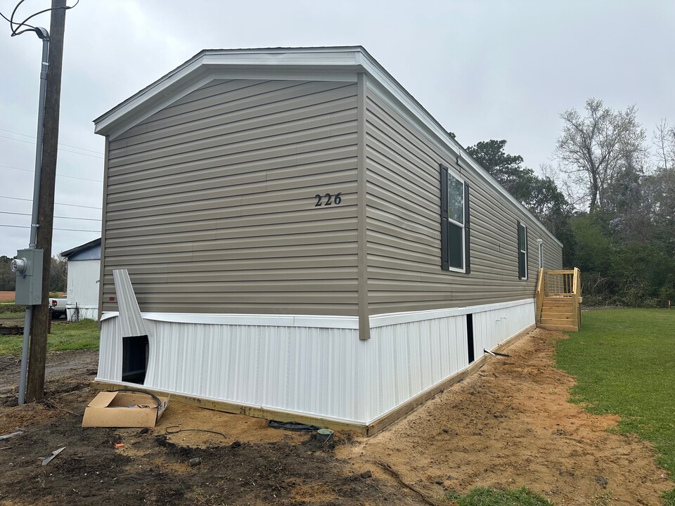 226 N Oak St in Pamplico, SC - Building Photo