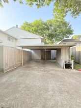 9398 Beechnut St in Houston, TX - Building Photo - Building Photo