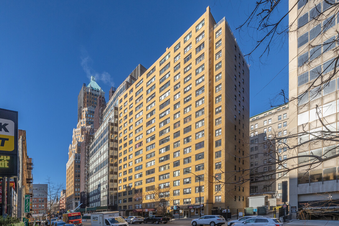 The Robert Livingston in Brooklyn, NY - Building Photo