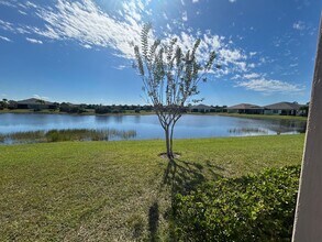 11066 Sunrise Lake Dr in Port St. Lucie, FL - Building Photo - Building Photo
