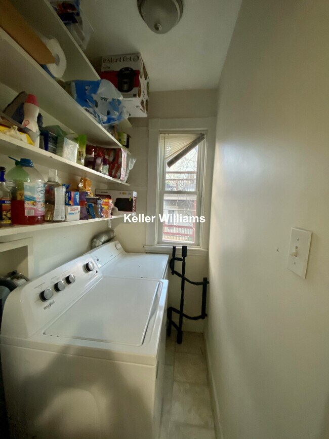 53 Hillside St, Unit 2 in Boston, MA - Building Photo - Building Photo