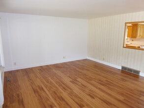 813 Sherry Dr in Fort Collins, CO - Foto de edificio - Building Photo