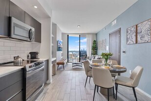 398 NE 5th St in Miami, FL - Building Photo