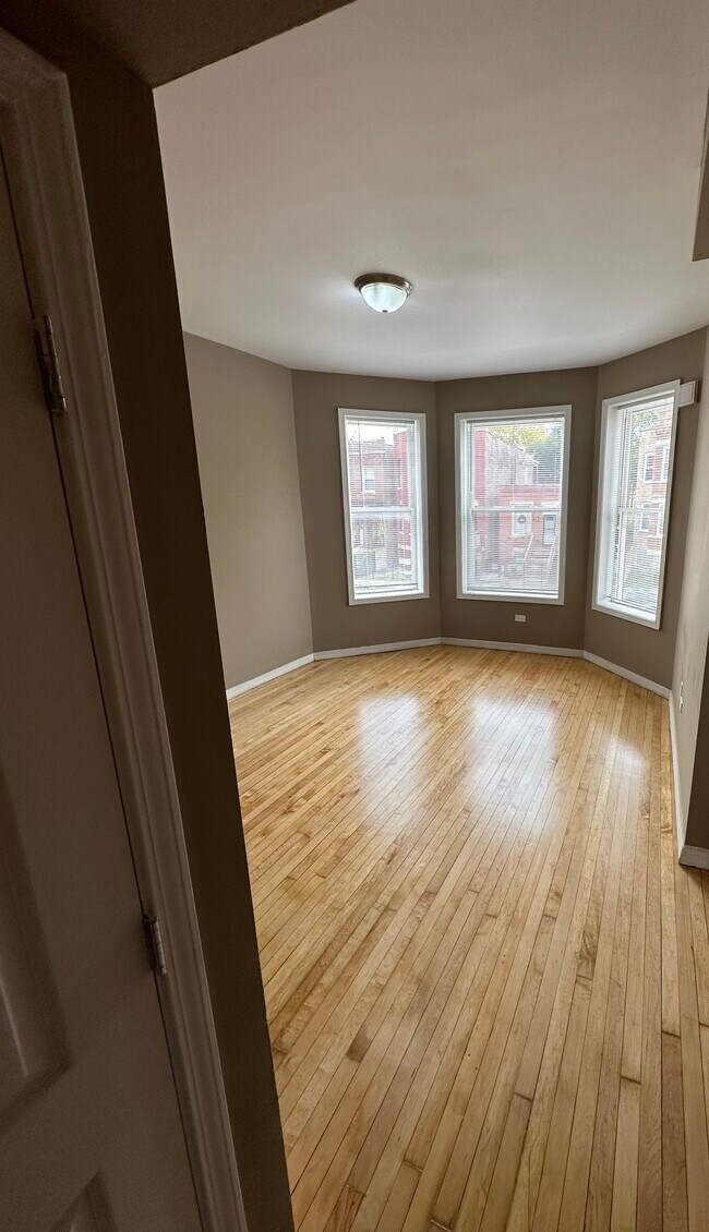 1809 S Springfield Ave, Unit 2 in Chicago, IL - Building Photo - Building Photo