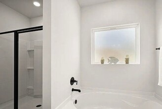 30288 Lancaster Ct in Lacombe, LA - Foto de edificio - Building Photo