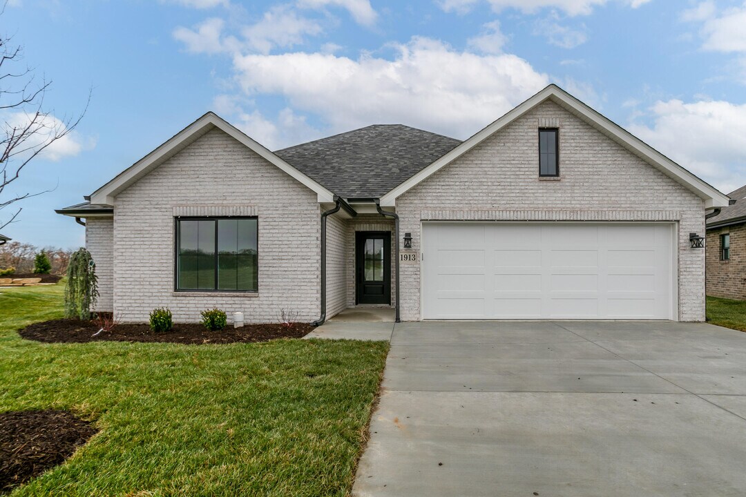 1913 Wes Milligan Ln in Columbia, MO - Building Photo
