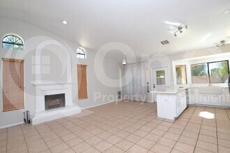 2409 W Marlboro Dr in Chandler, AZ - Building Photo - Building Photo
