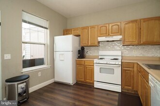 1205 Clymer St in Philadelphia, PA - Building Photo - Building Photo