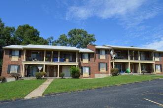 Raytown Garden Apartments in Raytown, MO - Building Photo - Building Photo