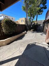 4225 Estrella Ave, Unit 4 in San Diego, CA - Foto de edificio - Building Photo
