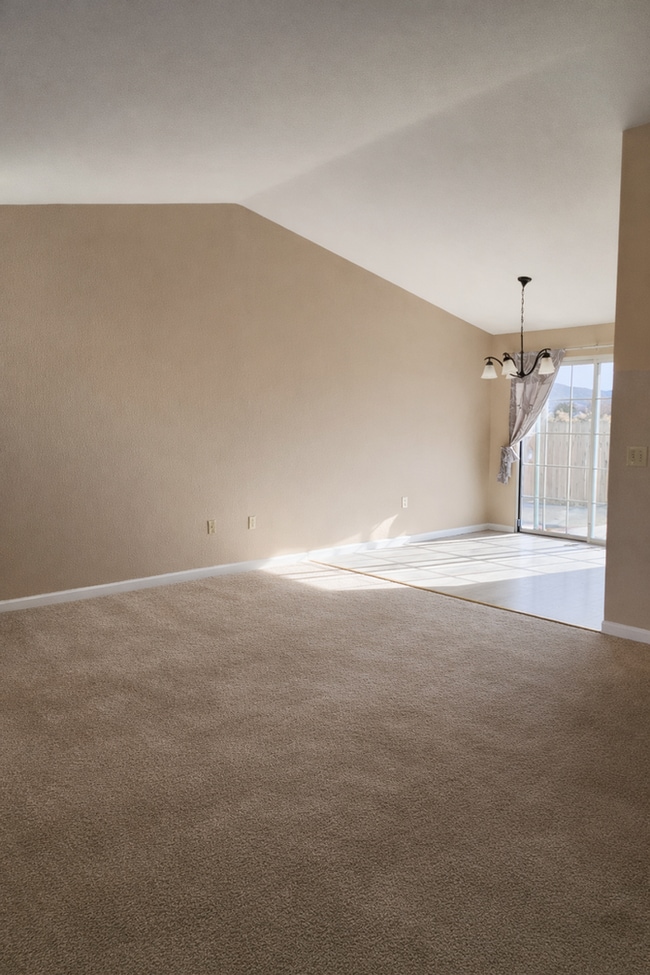 935 Kennedy Dr in Carson City, NV - Building Photo - Building Photo