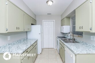 561 Picasso Ave NE in Palm Bay, FL - Building Photo - Building Photo